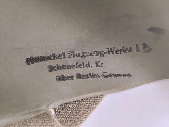 Luftschutz III.Reich, tschechische Gasmaske FM-3 mit Filter in Bereitschaftsbüchse, als Beute vereinnahmt und an den Luftschutz ausgegeben