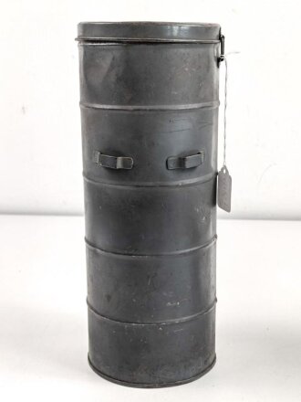 Luftschutz III.Reich, tschechische Gasmaske FM-3 mit Filter in Bereitschaftsbüchse, als Beute vereinnahmt und an den Luftschutz ausgegeben