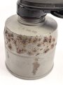 Luftschutz III.Reich, tschechische Gasmaske FM-3 mit Filter in Bereitschaftsbüchse, als Beute vereinnahmt und an den Luftschutz ausgegeben