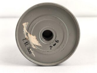 Luftschutz III.Reich, tschechische Gasmaske VZ35 mit Filter in Bereitschaftsbüchse, als Beute vereinnahmt und an den Luftschutz ausgegeben