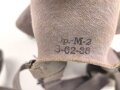 Luftschutz III.Reich, tschechische Gasmaske VZ35 mit Filter in Bereitschaftsbüchse, als Beute vereinnahmt und an den Luftschutz ausgegeben