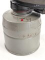 Luftschutz III.Reich, tschechische Gasmaske FM-1 mit Filter in Bereitschaftsbüchse, als Beute vereinnahmt und an den Luftschutz ausgegeben. Ungewöhnliche Bereitschaftsbüchse mit Riemen aus Ersatzmaterial