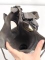 Luftschutz III.Reich, tschechische Gasmaske FM-1 mit Filter in Bereitschaftsbüchse, als Beute vereinnahmt und an den Luftschutz ausgegeben. Ungewöhnliche Bereitschaftsbüchse mit Riemen aus Ersatzmaterial