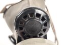 Luftschutz III.Reich, tschechische Gasmaske FM-3 mit Filter , als Beute vereinnahmt und an den Luftschutz ausgegeben