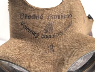 Luftschutz III.Reich, tschechische Gasmaske VZ35 mit Filter , als Beute vereinnahmt und an den Luftschutz ausgegeben