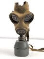 Luftschutz III.Reich, tschechische Gasmaske VZ35 mit Filter , als Beute vereinnahmt und an den Luftschutz ausgegeben