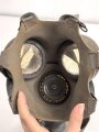 Luftschutz III.Reich, tschechische Gasmaske VZ35 mit Filter , als Beute vereinnahmt und an den Luftschutz ausgegeben
