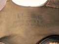 Luftschutz III.Reich, tschechische Gasmaske VZ35 mit Filter , als Beute vereinnahmt und an den Luftschutz ausgegeben