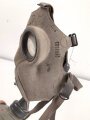 Luftschutz III.Reich, tschechische Gasmaske VZ35 mit Filter , als Beute vereinnahmt und an den Luftschutz ausgegeben