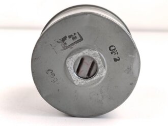Luftschutz III.Reich, tschechische Gasmaske VZ35 mit Filter in Bereitschaftstasche, als Beute vereinnahmt und an den Luftschutz ausgegeben. Eigentumsvermerk Gerda Thum