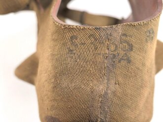 Luftschutz III.Reich, tschechische Gasmaske VZ35 mit Filter in Bereitschaftstasche, als Beute vereinnahmt und an den Luftschutz ausgegeben. Eigentumsvermerk Gerda Thum