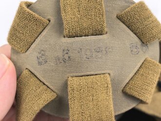 Luftschutz III.Reich, tschechische Gasmaske VZ35 , als Beute vereinnahmt und an den Luftschutz ausgegeben. Filtergewinde geändert für Deutschen Gasmaskenfilter