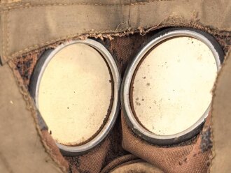 Ungarn, Gasmaske für Industrie und Luftschutz . Gummierung innen ausgetrocknet, bröselt vor sich hin.