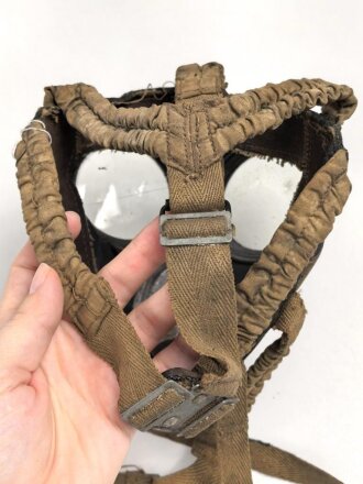 Ungarn 2. Weltkrieg, Armeegasmaske Modell 1934. Maskenkörper angetrocknet