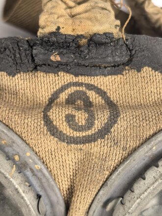 Ungarn 2. Weltkrieg, Armeegasmaske Modell 1934. Maskenkörper angetrocknet
