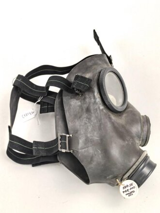 Schweiz, Gasmaske Modell 1974 in gutem Zustand