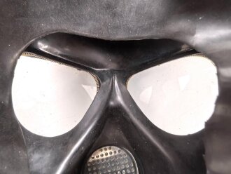 Russland, Gasmaske GP7-WM  in gutem Zustand, samt einem Filter