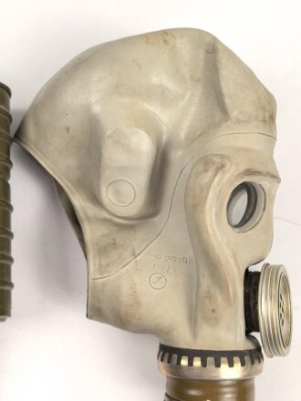 Russland, Gasmaske ShMS mit Schlauch und Filter, guter Zustand