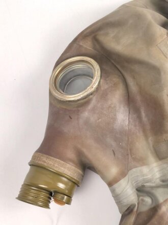 Bulgarien, Gasmaske für Kopfverletzte Modell SchR-1. Guter Zustand