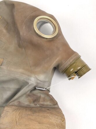 Bulgarien, Gasmaske für Kopfverletzte Modell SchR-1. Guter Zustand