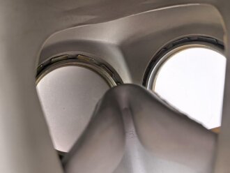 Russland, Gasmaske Modell IP-4 an einer Art Tauchretter ? Guter Gesamtzustand
