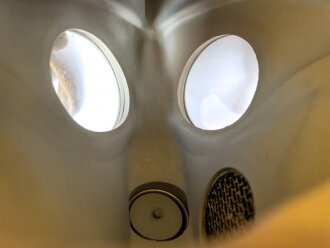 Russland, Gasmaske für Kopfverletzte Modell SchR-2. Guter Zustand