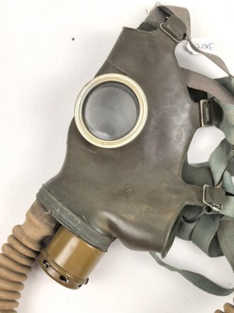 Russland, Gasmaske GP4u mit Schlauch und Filter,   in...