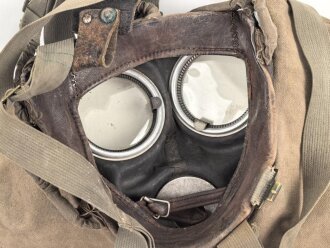 Gasmaske mit seitlichem Gesichtsschutz, ohne Markierung