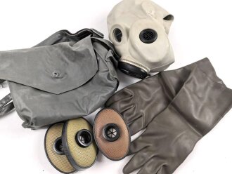 DDR, NVA Gasmaske PBF in Bereitschaftstasche, guter Gesamtzustand
