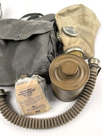 DDR, NVA Gasmaske GP5 in Bereitschaftstasche, guter...