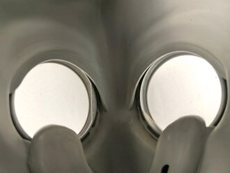 Russland, Gasmaske GP5 mit Filter in Bereitschaftstasche, guter Gesamtzustand
