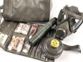 Bundeswehr, Gasmaske Modell 1965 in Tasche, mit Zubehör. Gebraucht