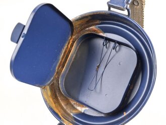 Deutschland,  Bereitschaftsbüchse für eine Gasmaske der Firma "AUER" aus der Nachkriegszeit