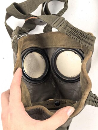 Bundeswehr Gasmaske M54 mit Filtereinsatz 55