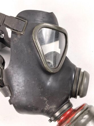 Bundeswehr, Gasmaske Modell 1965 mit Filter