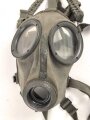 Deutschland,  Atemschutzmaske AUER Modell 744, Maskenkörper angetrocknet