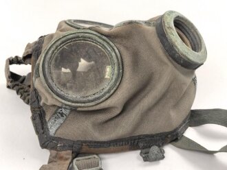 Deutschland,  Atemschutzmaske Degea D.R.P , datiert 1929, Maskenkörper angetrocknet