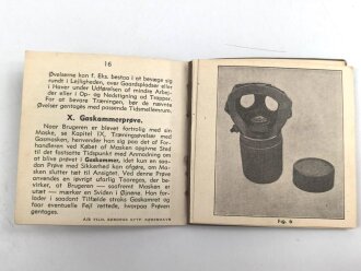 Dänemark, Bedienungsanleitung für die Zivilgasmaske M 1938, datiert 1939, 16 Seiten, Maße: 8 x 8cm