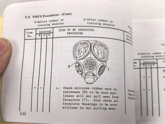 U.S. Technical Manual 3-4240-339-10 "Chemical-Biological Mask: Field M40 " February 1994, DIN A6