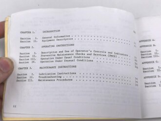 U.S. Technical Manual 3-4240-339-10 "Chemical-Biological Mask: Field M40 " February 1994, DIN A6