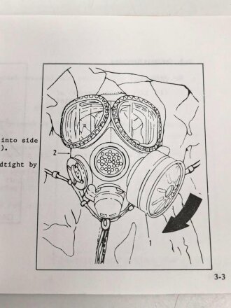 U.S. Technical Manual 3-4240-339-10 "Chemical-Biological Mask: Field M40 " February 1994, DIN A6