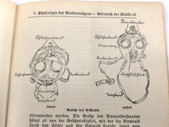 "Gasschutz... Gashilfe gegen Giftgase" 67 Seiten, über DIN A6 mit eingeklebeten Seiten, mittig geknickt