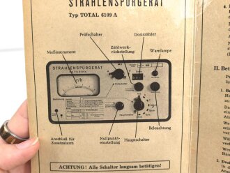 Bundeswehr , Bedienungsanweisung "Strahlenspürgerät Typ Total 6109 A" über DIN A5, aus den 1960iger Jahren