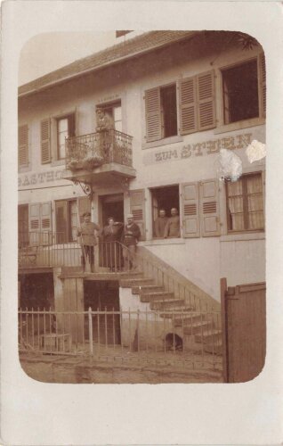 Ansichtskarte und zwei Fotos Häusern Elsaß  "Gasthof zum Stern"