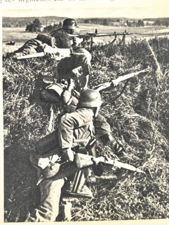 "Die Wehrmacht - Der Freiheitskampf des Großdeutschen Volkes", datiert 1940, über DIN A5, 319 Seiten, mit Widmung von 1944, gebraucht