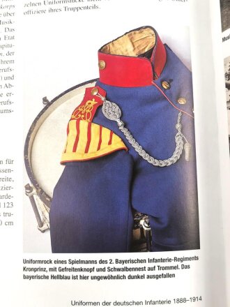 "Uniformen der deutschen Infanterie 1888 bis 1914 in Farbe" 240 Seiten, über DIN A4, gebraucht