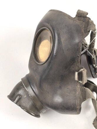 Deutschland,  Gasmaske 201 von Draeger.Datiert 1940, für aktiven Schuftschutz.