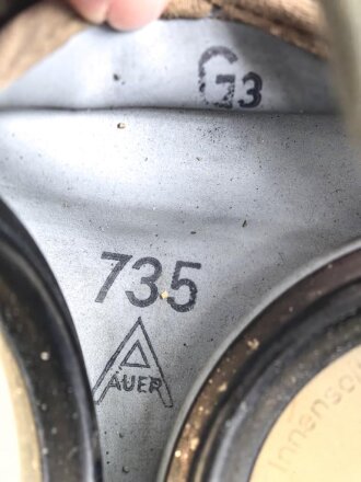 Deutschland,  Atemschutzmaske AUER Modell 735 aus dem 1950iger Jahren unter verwendung von Restbeständen der Wehrmachtsproduktion