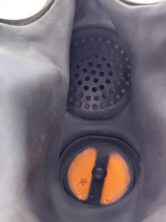 Italien, Gasmaske Pirelli "Rifugio T.U.O./M.N.." Gummi weich