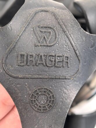 Deutschland,  Dräger Panorama Respirator mit Schlauch